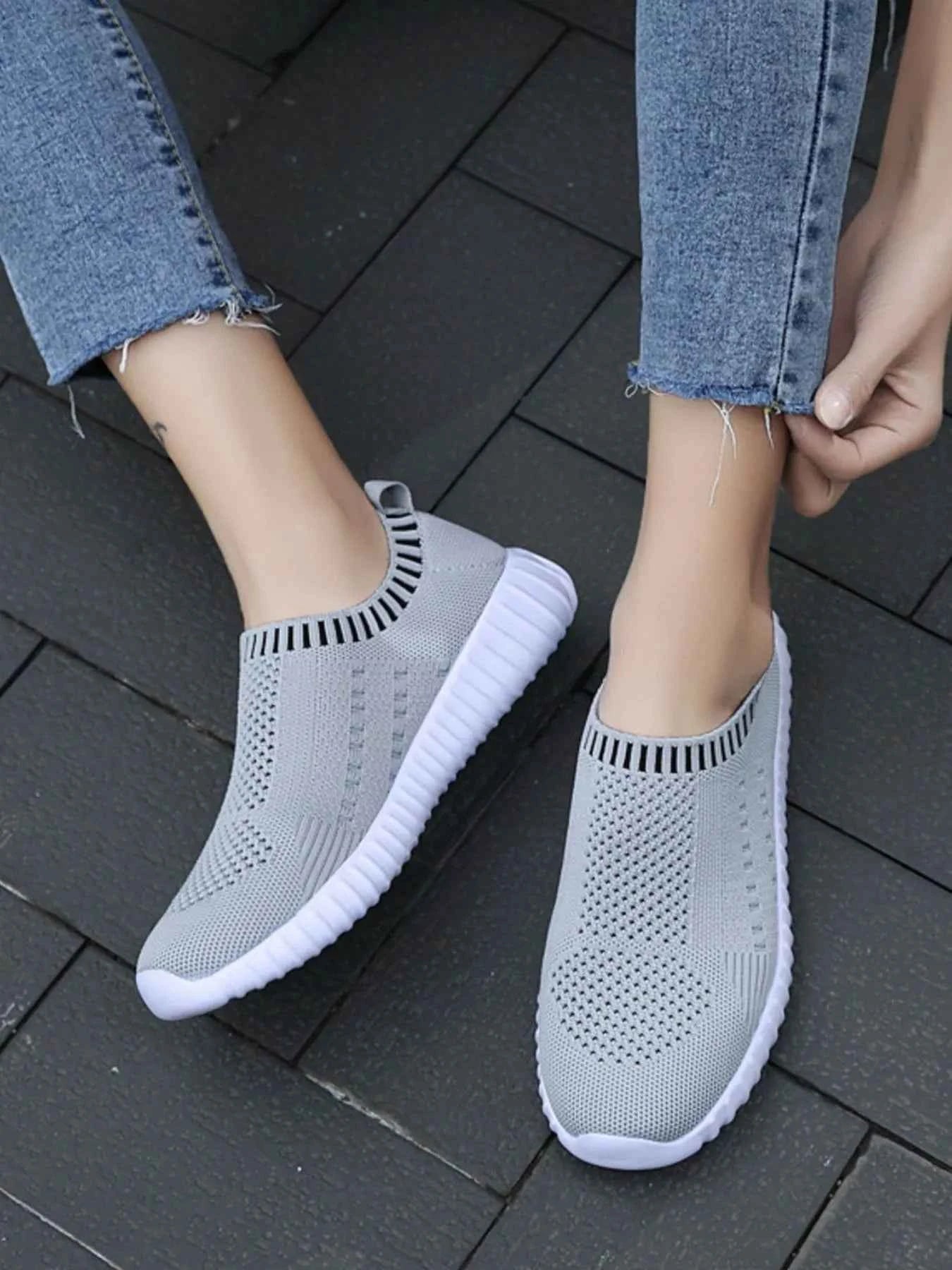 Breathable Mesh Round Toe Slip-Ons