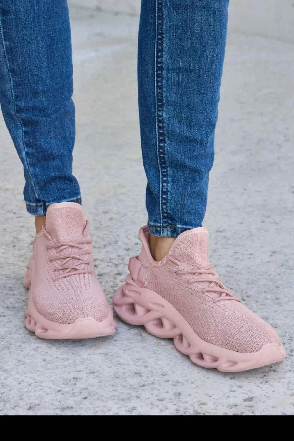 Forever Link Mesh Breathable Platform Athletic Shoes