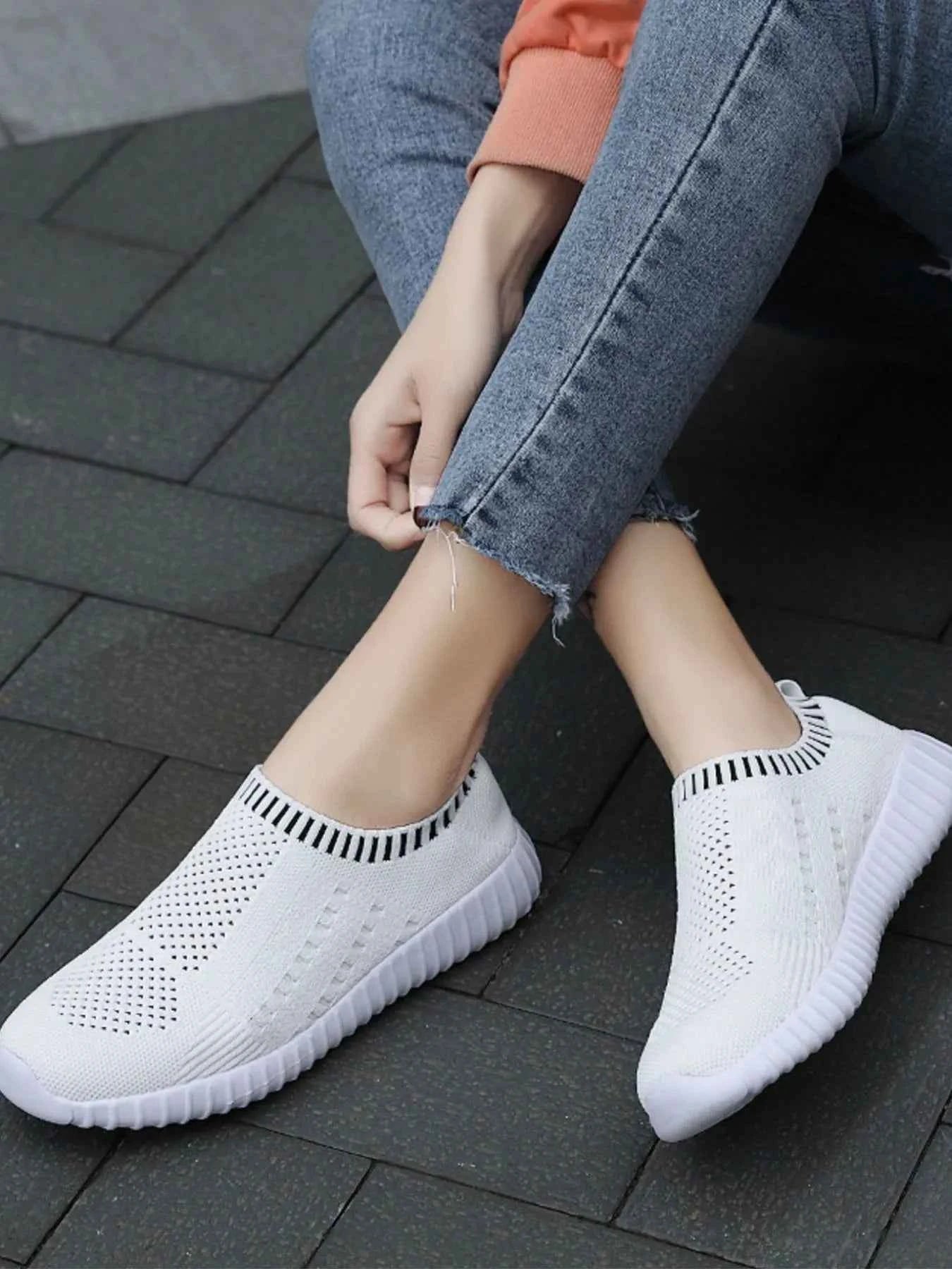 Breathable Mesh Round Toe Slip-Ons