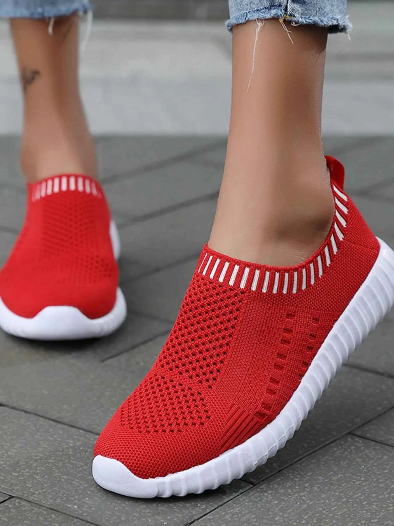 Breathable Mesh Round Toe Slip-Ons
